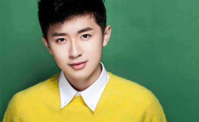 张逸杰脸怎么变了被怀疑整容(张逸杰整了哪里)