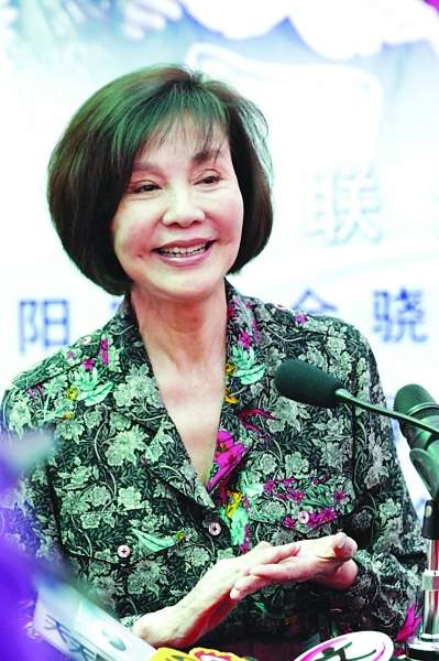 归亚蕾双眼皮是割的吗 归亚蕾双眼皮是割的吗