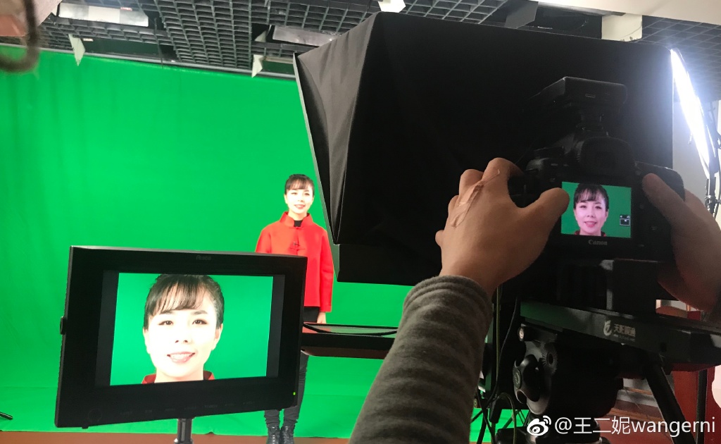 王二妮为什么是无冕之王(王二妮吧百度贴吧)