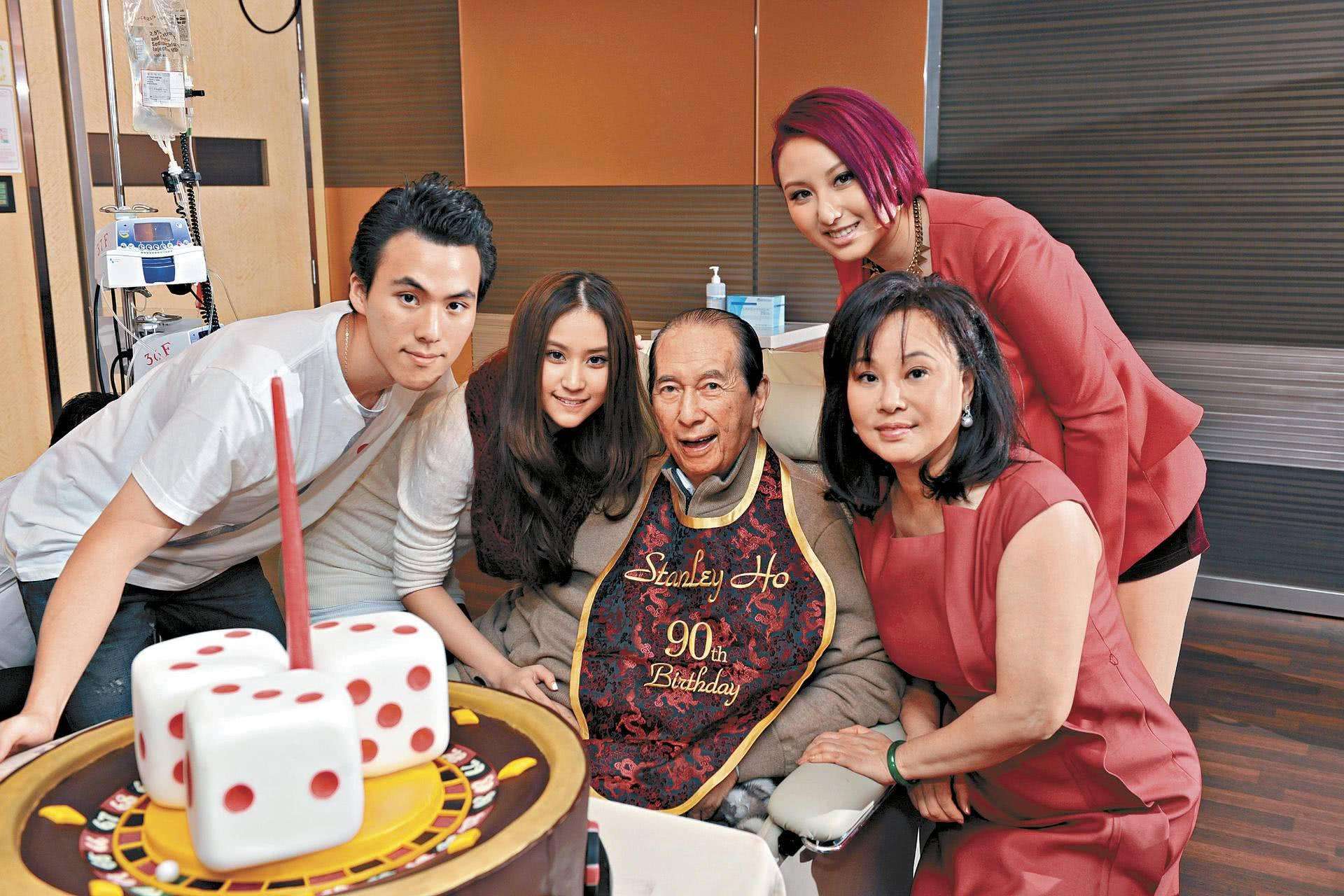 赌王子女可以每人分多少钱(赌王子女年龄) 赌王子女可以每人分多少钱(赌王子女年龄)