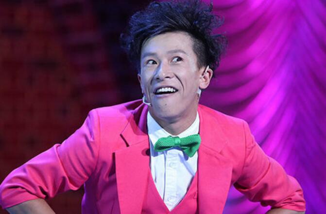 小超越是宋小宝的儿子吗(播放宋小宝和小超越的照片)