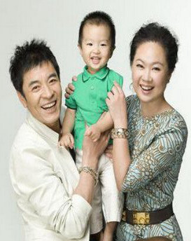 杨明娜和孙莉、曾黎、周海媚撞脸对比照 杨明娜和孙莉、曾黎、周海媚撞脸对比照