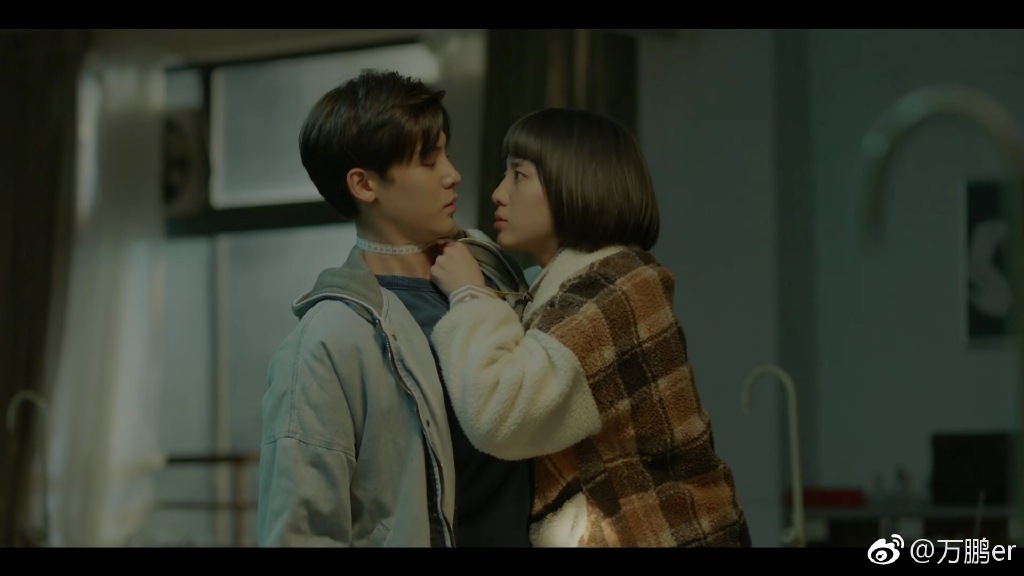 万鹏和李溪芮长的好像对比照(李溪芮跟谁很像) 万鹏和李溪芮长的好像对比照(李溪芮跟谁很像)