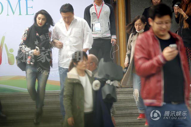 范冰冰穿花棉袄图片(范冰冰棉袄礼服)