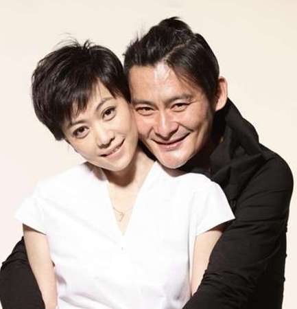 马葭的母亲朱一锦照片