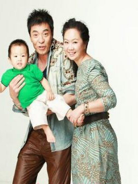 杨明娜和孙莉、曾黎、周海媚撞脸对比照 杨明娜和孙莉、曾黎、周海媚撞脸对比照