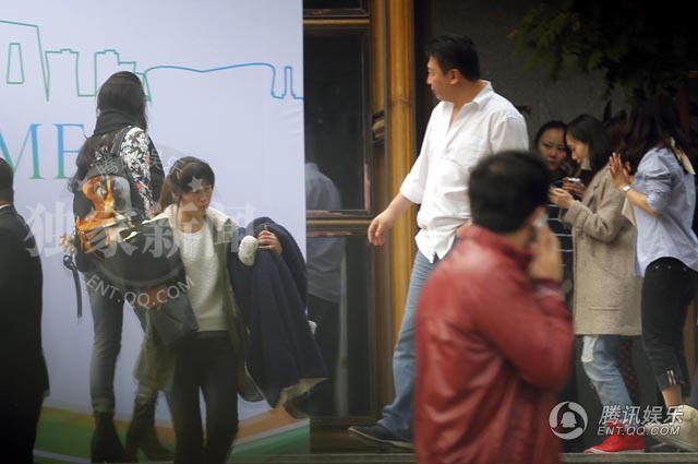 范冰冰穿花棉袄图片(范冰冰棉袄礼服)