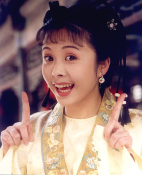 杨明娜和孙莉、曾黎、周海媚撞脸对比照 杨明娜和孙莉、曾黎、周海媚撞脸对比照