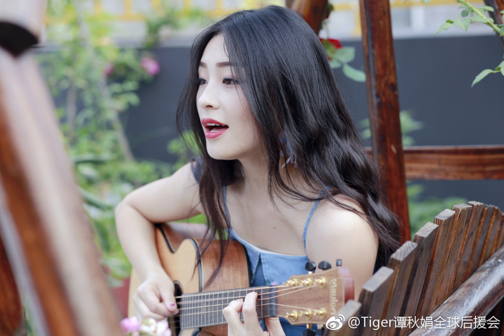 谭秋娟李健关系不正常?tiger谭秋娟很