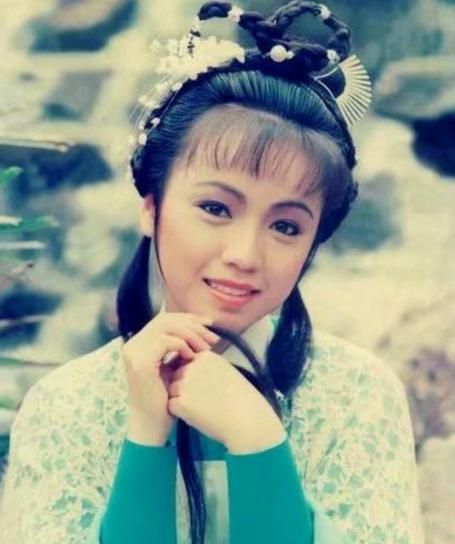 邓萃雯年轻时的照片组图(邓萃雯最美照片) 邓萃雯年轻时的照片组图(邓萃雯最美照片)