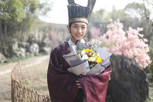 手可摘星辰演员表王智骞饰演哪个角色(手可摘星辰电视剧百科)