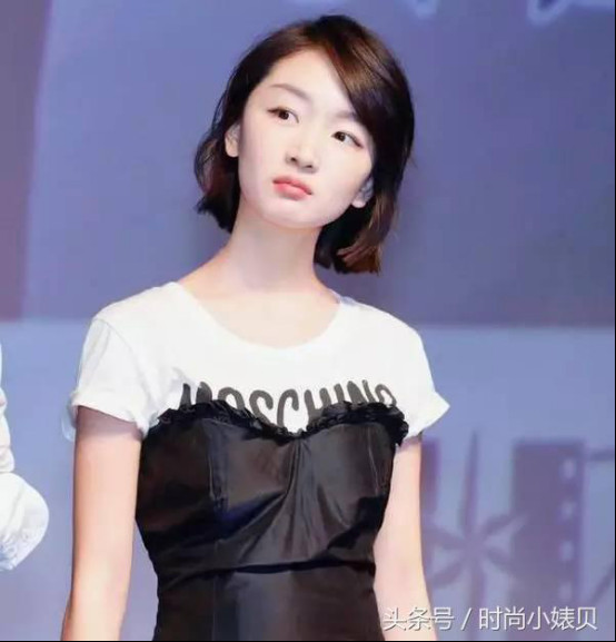 周冬雨为什么叫小黄鸭？周冬雨为什么没有胸(周冬雨和黄鸭)