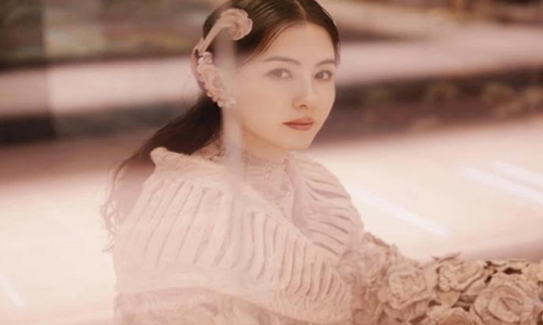 张柏芝四胎疑曝光(张柏芝罕见回应怀有四胎)