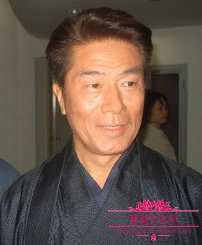 仓田保昭谈李小龙的身手(李小龙和仓田保昭) 仓田保昭谈李小龙的身手(李小龙和仓田保昭)