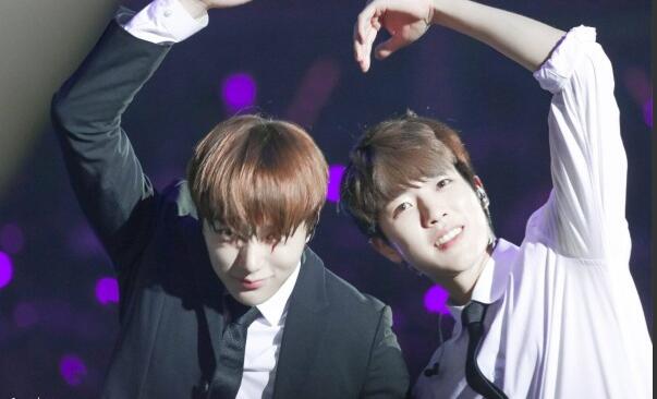 金明洙李成烈粉红事件回顾