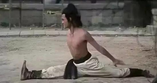 黄正利的腿法腿功是不是很厉害(一代腿法宗师黄正利) 黄正利的腿法腿功是不是很厉害(一代腿法宗师黄正利)