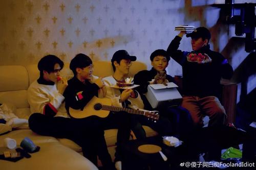 傻子与白痴成员资料介绍(傻子内容简介) 傻子与白痴成员资料介绍(傻子内容简介)