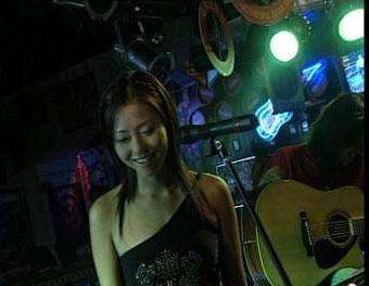 张靓颖出场费是多少钱?张靓颖出道前酒吧唱(张靓颖一场商演多少钱?) 张靓颖出场费是多少钱?张靓颖出道前酒吧唱(张靓颖一场商演多少钱?)