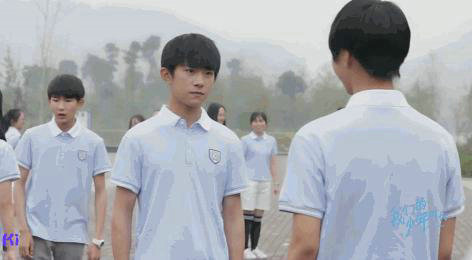 月亮岛中学的棒球队能打进联赛吗？站<me(月亮岛学校棒球场)