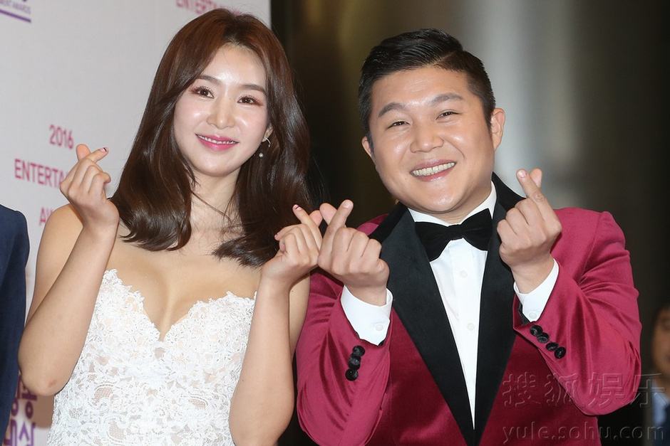 曹璐曹世镐在一起了么(曹璐曹世镐最新动态)