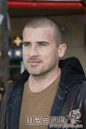 nickiminaj的胸是多大罩杯的？妮