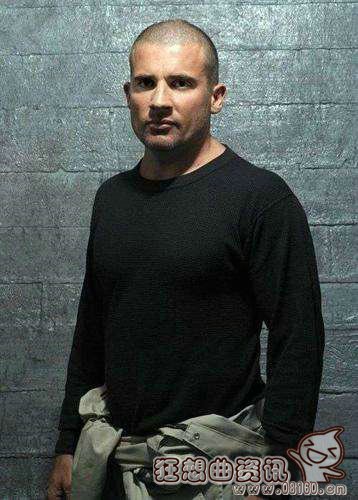 nickiminaj的胸是多大罩杯的？妮