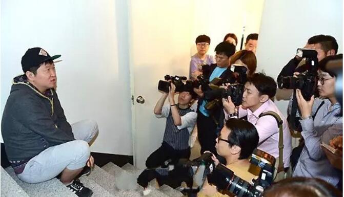 权志龙郑亨敦为什么叫零钱夫妇