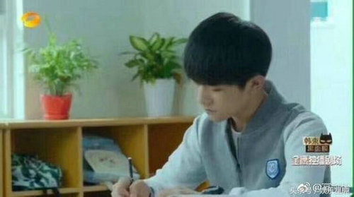 月亮岛中学的棒球队能打进联赛吗？站<me(月亮岛学校棒球场)