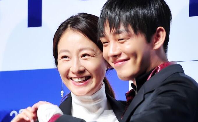 金南珠整容前后对比图(金南珠近照)