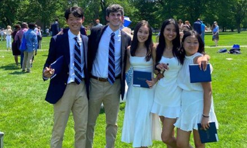 李连杰小女儿晒出高中毕业照(李连杰小女儿晒近照) 李连杰小女儿晒出高中毕业照(李连杰小女儿晒近照)