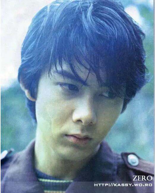 柏原崇近照备显成熟大叔魅力(柏原崇帅气图片)