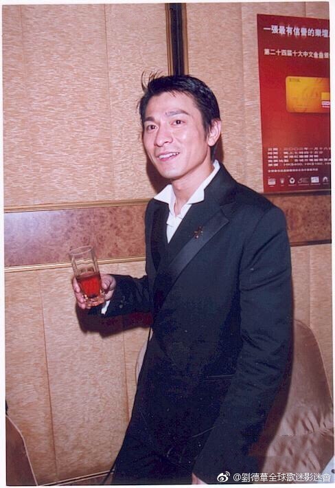 只有谁才能叫刘德华华仔(为什么叫刘华) 只有谁才能叫刘德华华仔(为什么叫刘华)