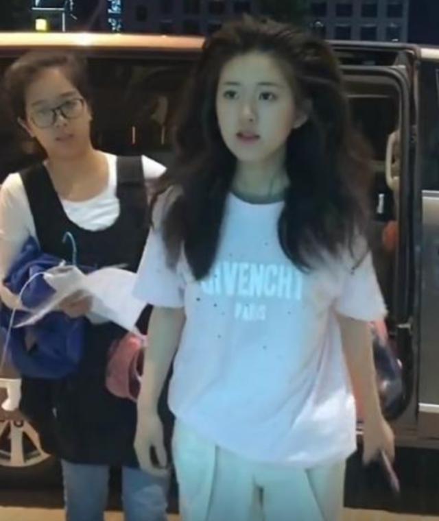 赵露思为什么叫头像女王(赵露思新头像)