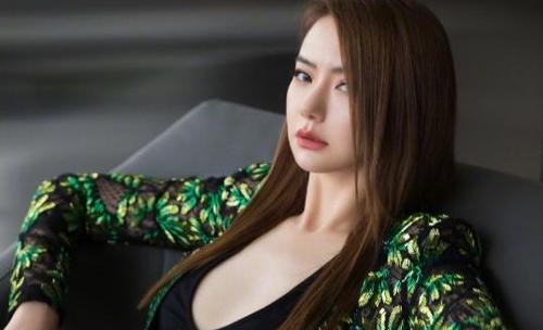 戚薇吐槽工作室P图是怎么回事(戚薇的工作室)