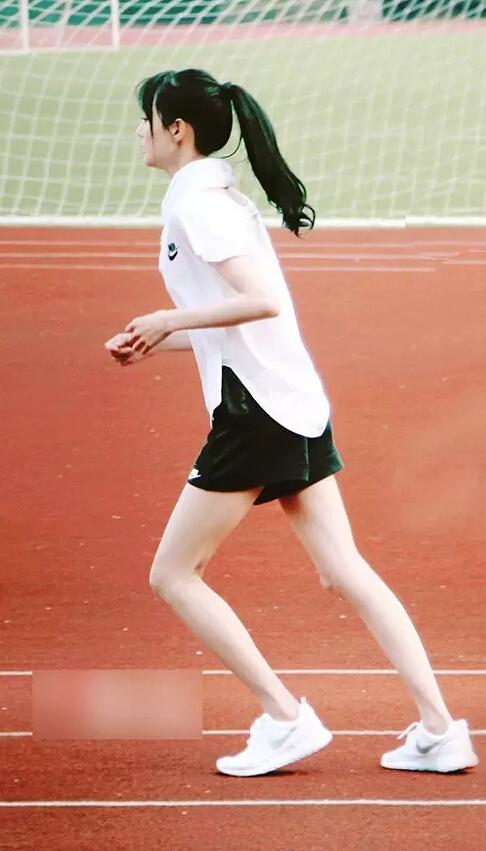 郑爽暴瘦减肥法是什么方法?她绝食20天瘦 郑爽暴瘦减肥法是什么方法?她绝食20天瘦