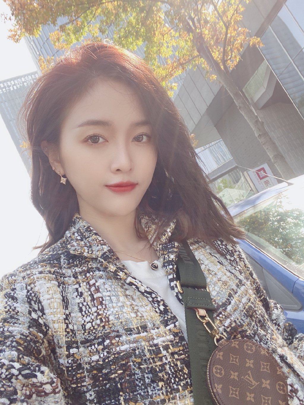 吴宣仪为什么叫官方仪、小钻风(吴宣仪为什么叫五选一)