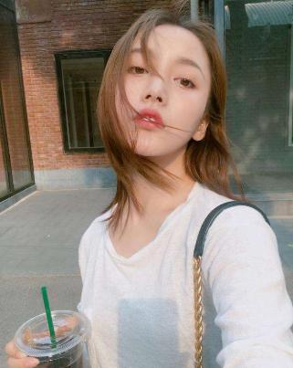 姜贞羽脖子怎么受伤的(姜贞羽哪里有伤) 姜贞羽脖子怎么受伤的(姜贞羽哪里有伤)