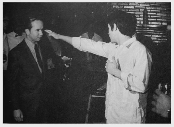 李小龙的拳头有多重？他打败过哪些高手