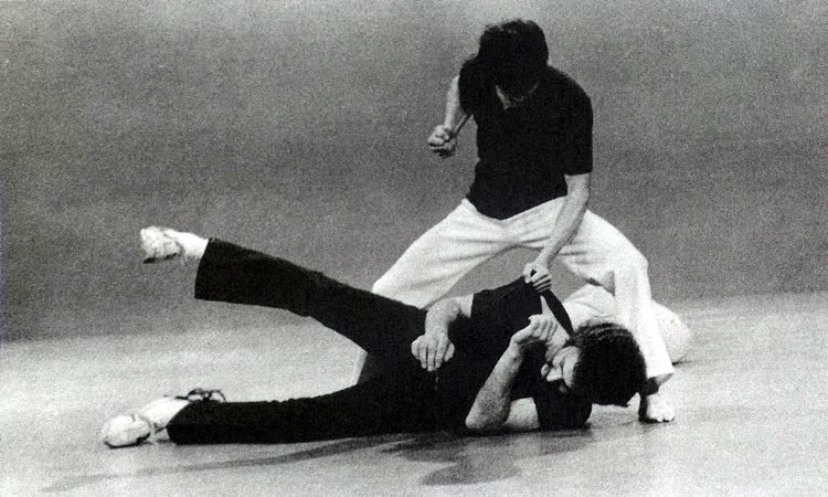 李小龙的拳头有多重？他打败过哪些高手