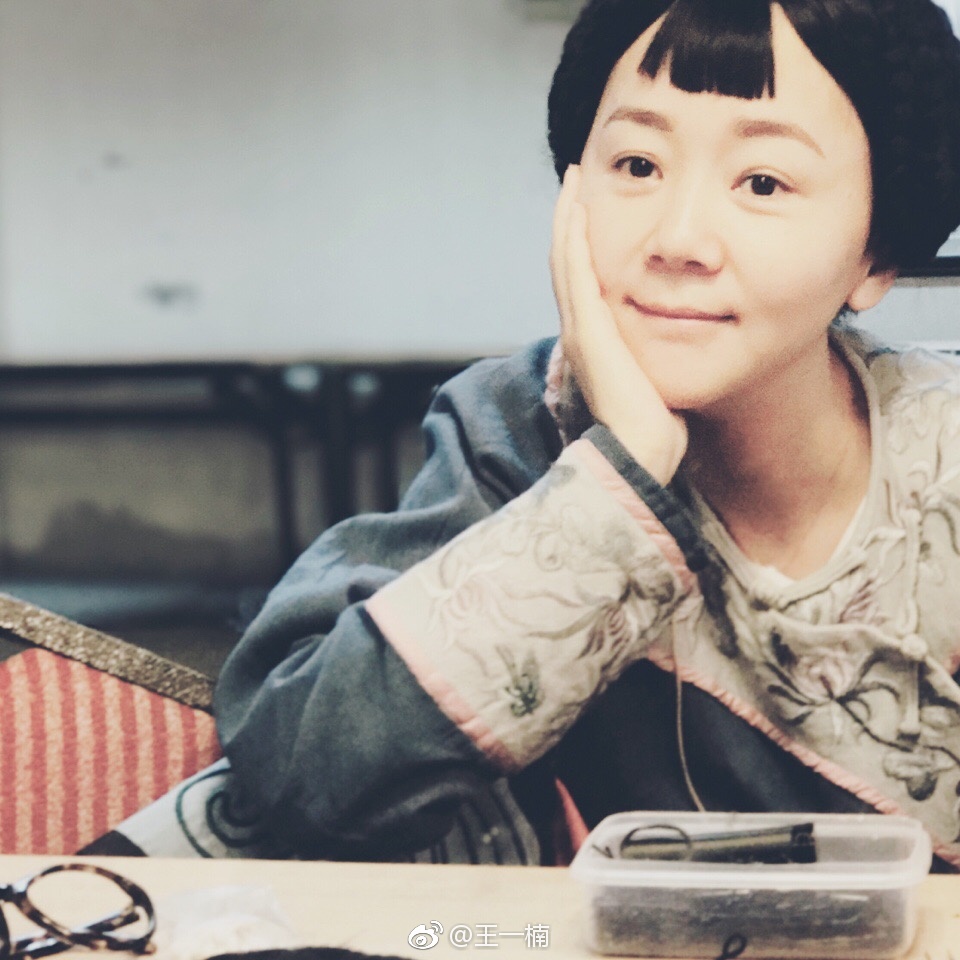王一楠和冯绍峰是同学吗(王一楠前男友)