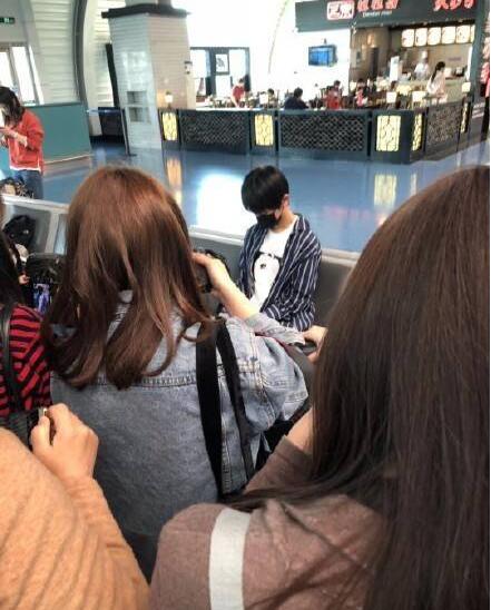 李天泽妹妹李天爱照片(李天泽现照) 李天泽妹妹李天爱照片(李天泽现照)