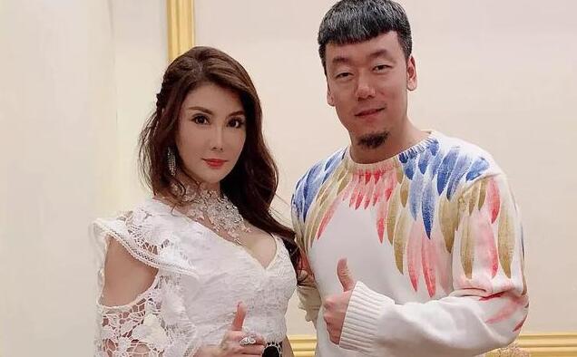 杨丽菁近期现况深陷整容传闻(杨丽菁明显整容)