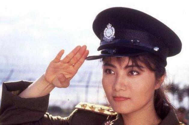 杨丽菁近期现况深陷整容传闻(杨丽菁明显整容)