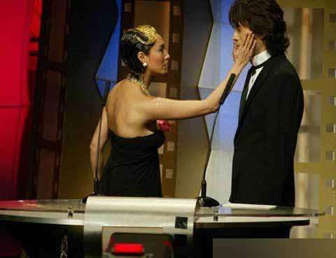 朱茵为什么打黄子华？黄子华的老婆温安妮照