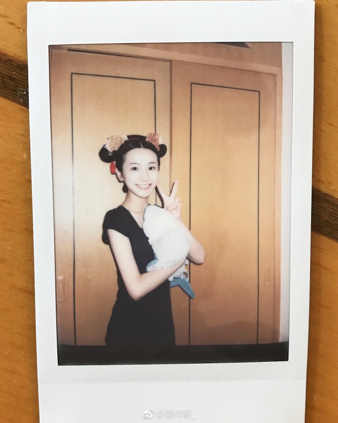 姜梓新为什么叫腿姐？姜梓新男朋友是周晨曦