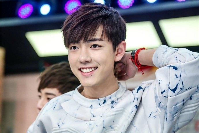 肖战自曝择偶标准也被催婚(肖战已经结婚)