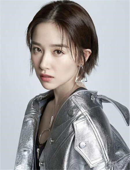 阚清子和易烊千玺认识吗？阚清子整过容没