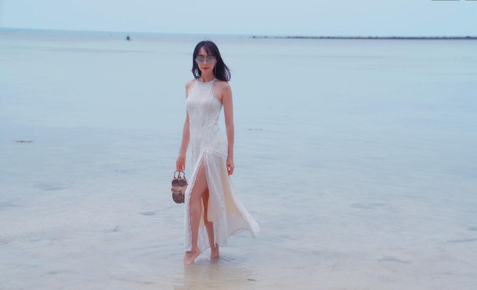 翟煦飞晒比基尼照片身材超好