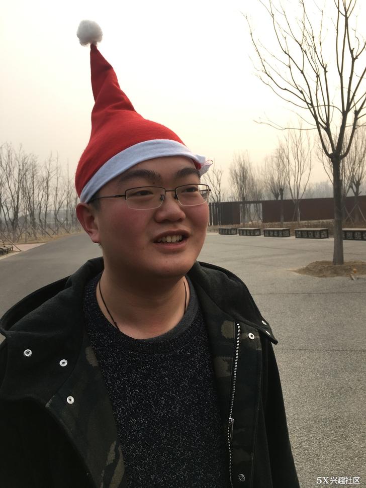 逗斗车姚昱是富二代很有钱吗？他是姚振华什