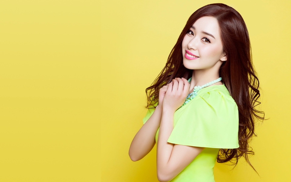 阚清子和易烊千玺认识吗?阚清子整过容没